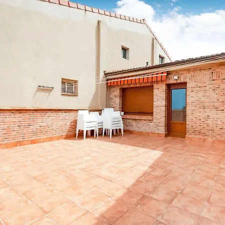 Simplistic Holiday In With Mountain View