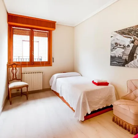 Simplistic Holiday In With Mountain View